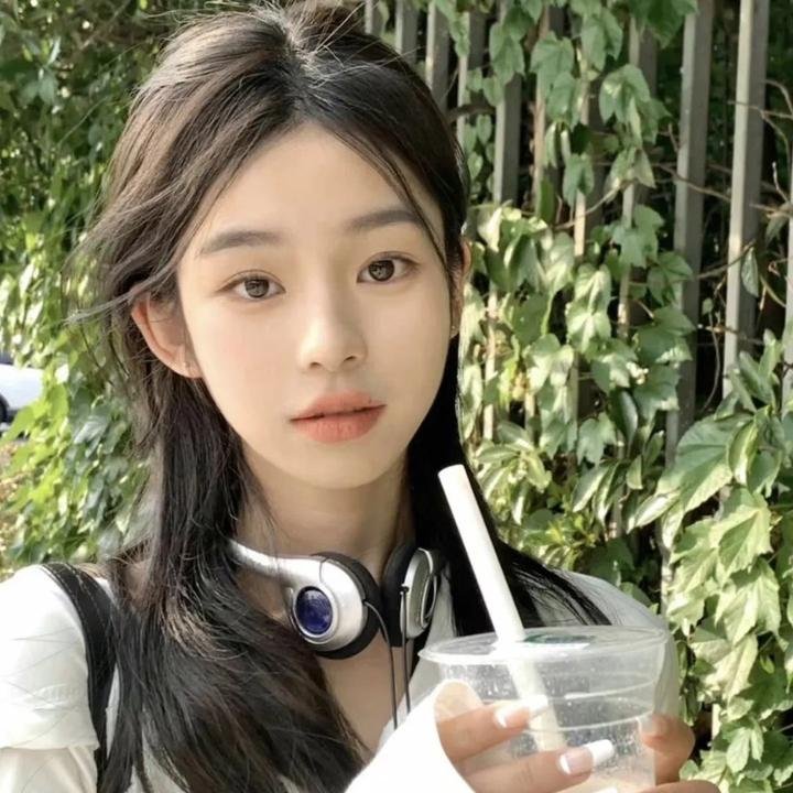 德里女孩第一季